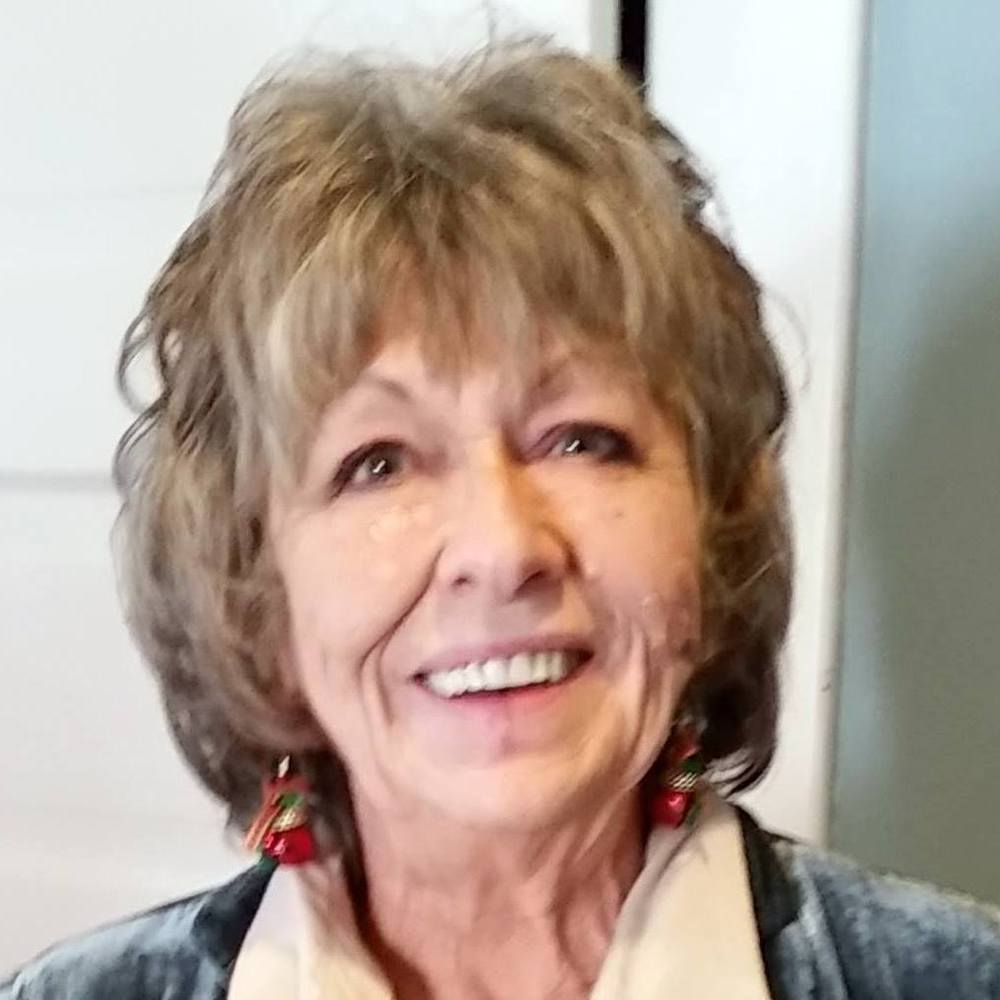 Meet your Posher, Louann